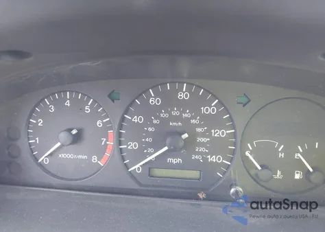 1998 Mazda 626 Dx/Lx z USA, uszkodzony, nr VIN 1YVGF22C6W5698314